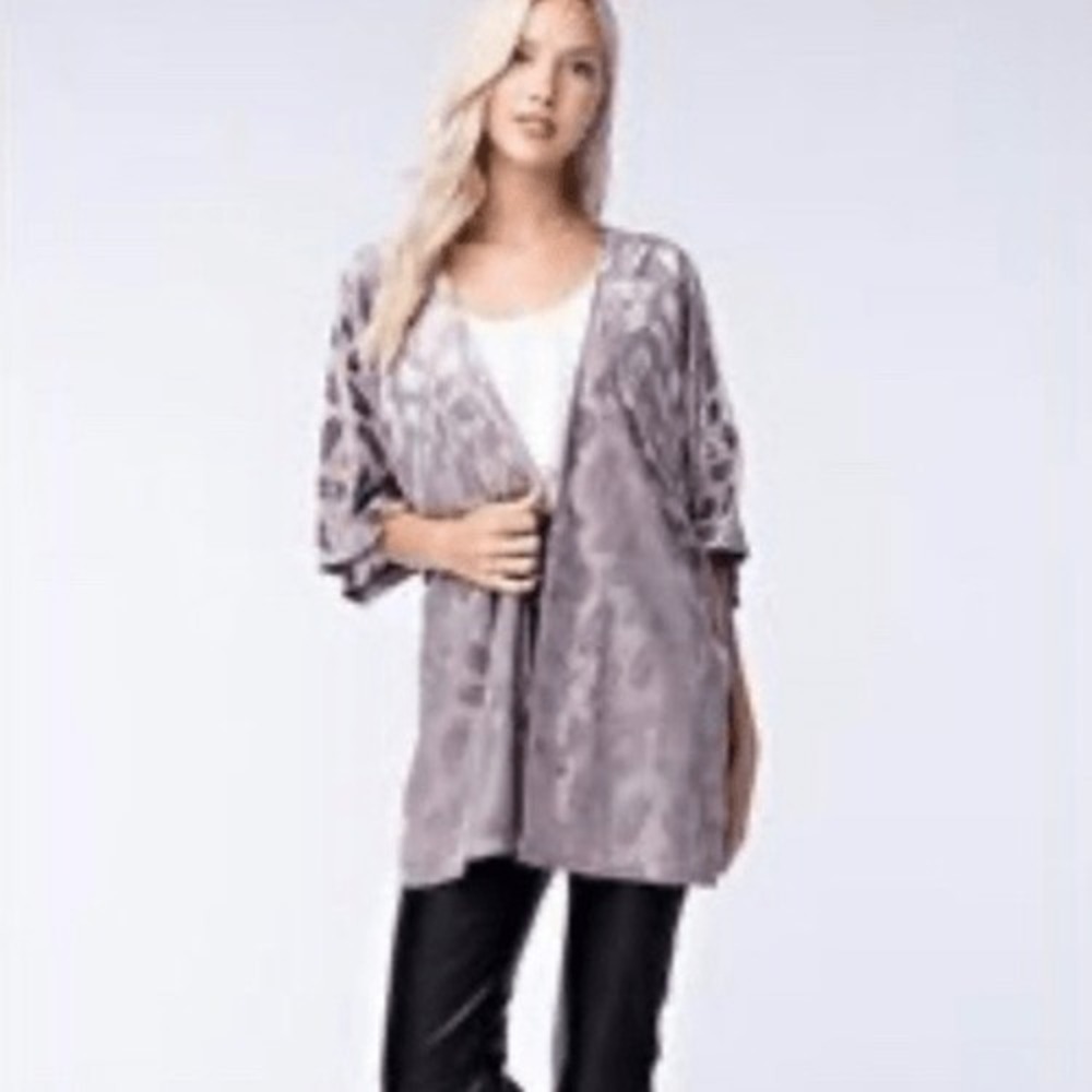 Honey Belle Lavender Purple Burnout Velvet‎ Leaf Kimono Cardigan Small